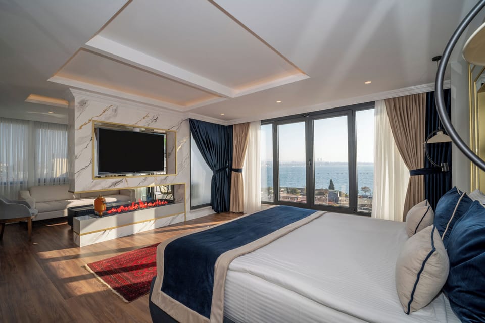 Panoramic Suite | 1 bedroom, premium bedding, in-room safe, desk