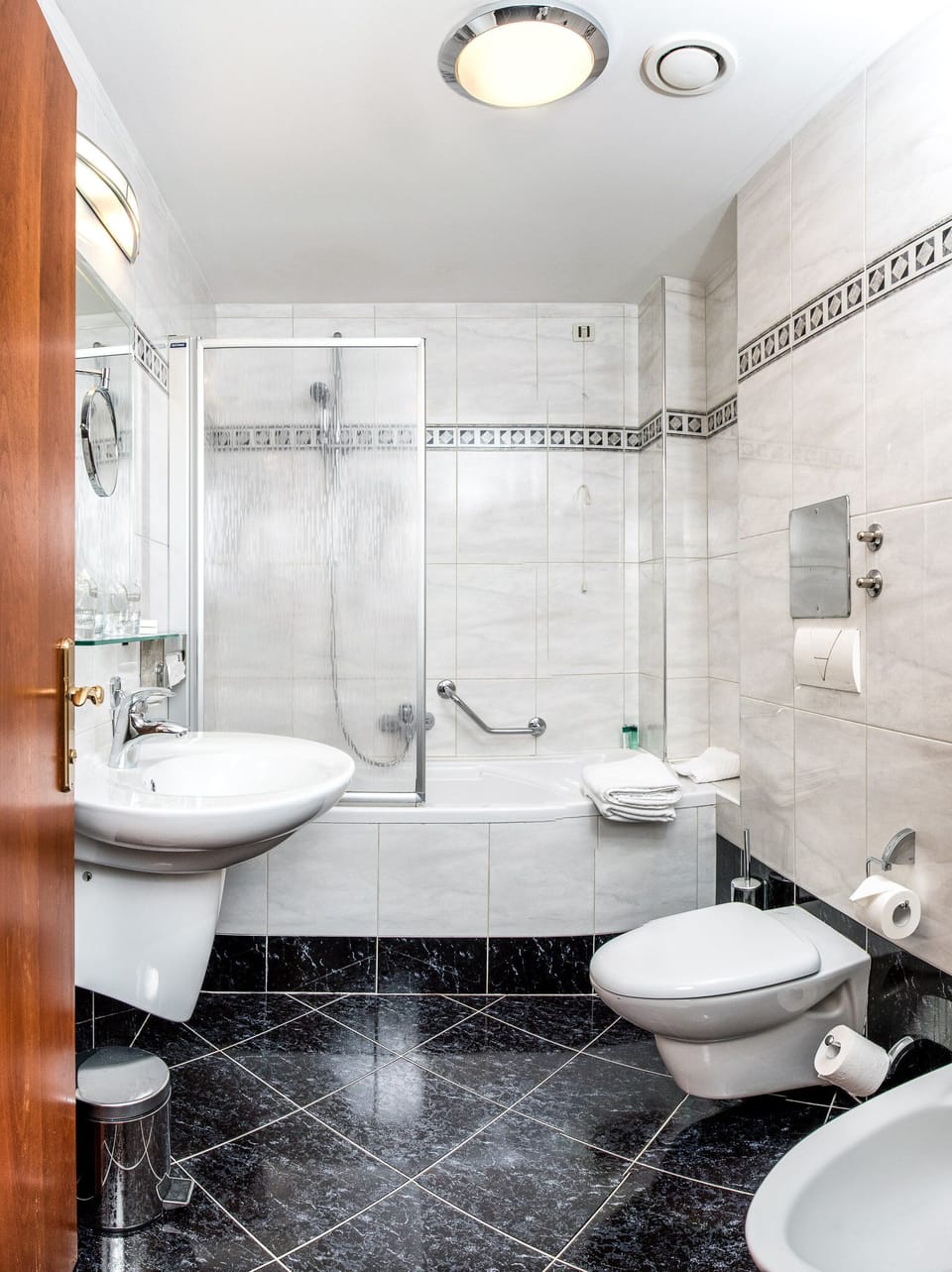 Free toiletries, bathrobes, slippers, bidet