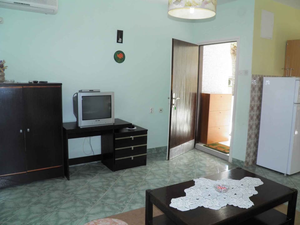 living/bedroom