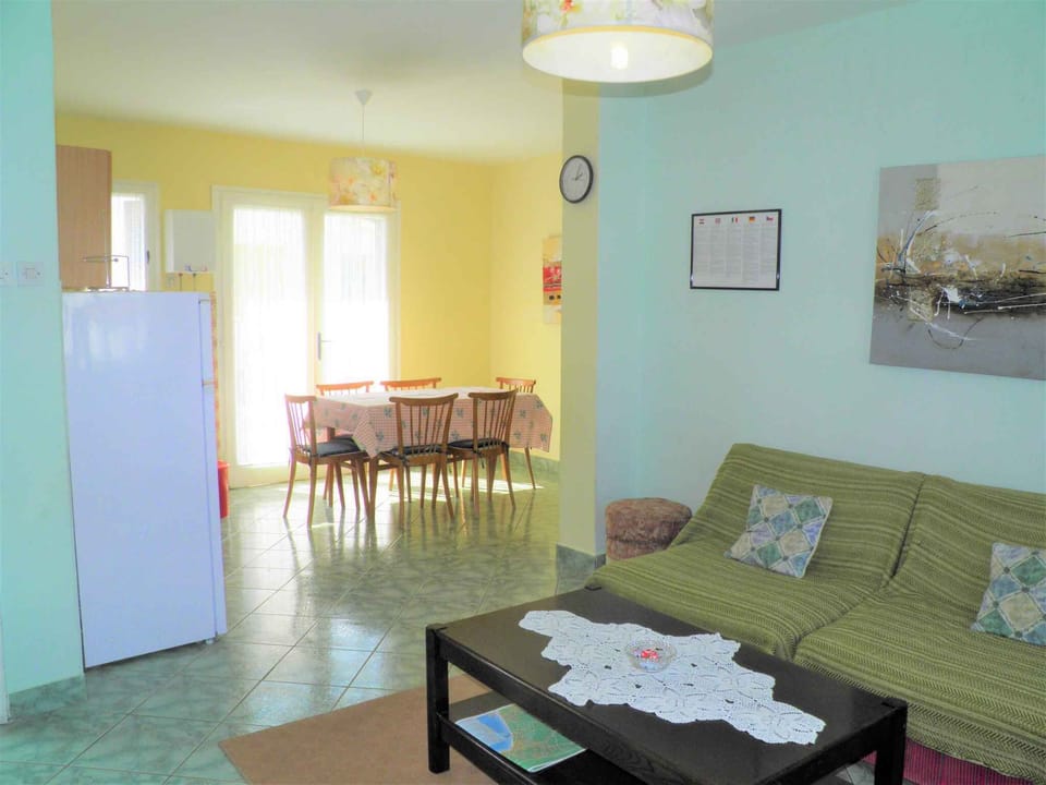 living/bedroom