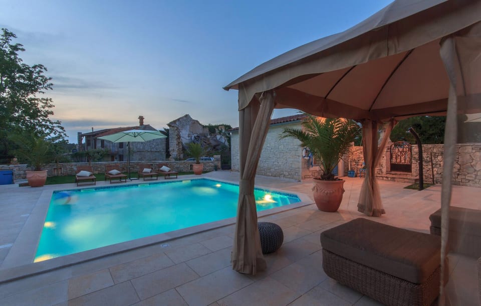pool
