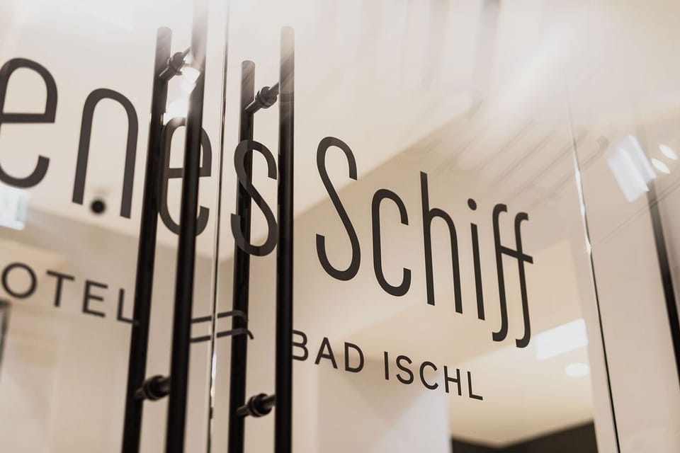 Double Deluxe Plus - Hotel Goldenes Schiff House in Upper Austria