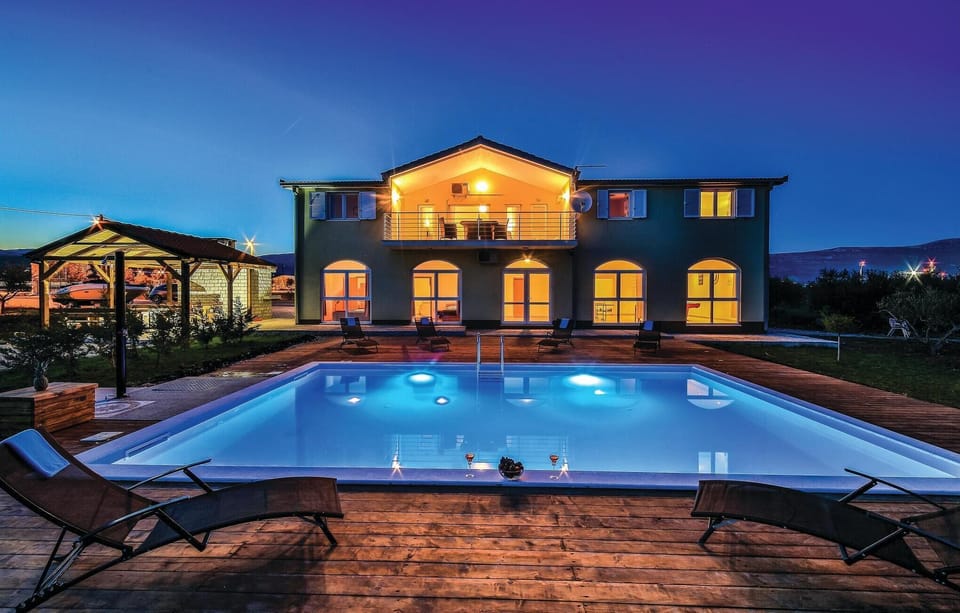 pool