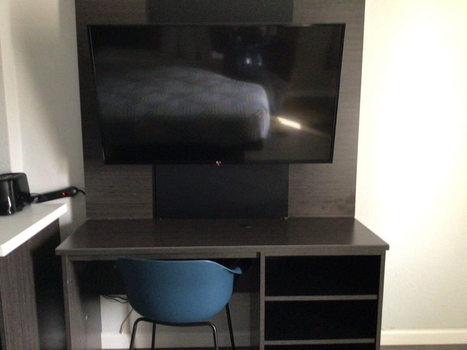 Desk, laptop workspace, iron/ironing board, free WiFi