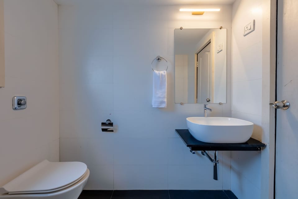  Banyan Machan | Bathroom | Shower, free toiletries, towels
