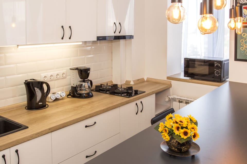 Luxury Studio, 1 Double Bed, City View | Private kitchen | Fridge, microwave, stovetop, coffee/tea maker
