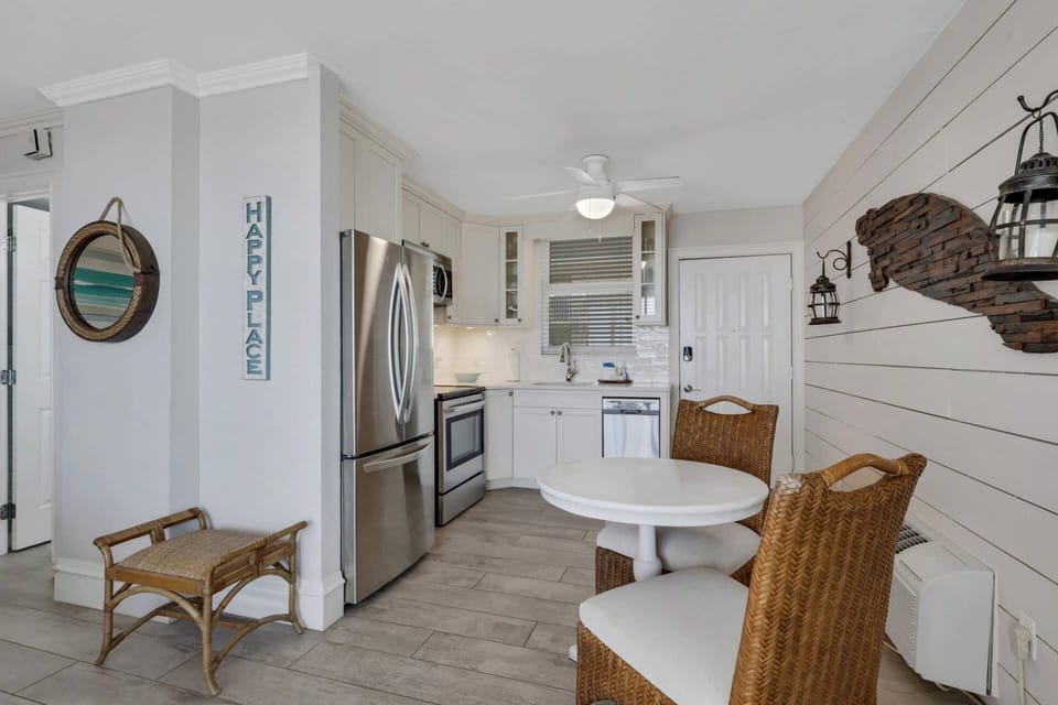 The modern, upgraded kitchen provides every tool you could hope for for your vacation meal planning and preparation.
