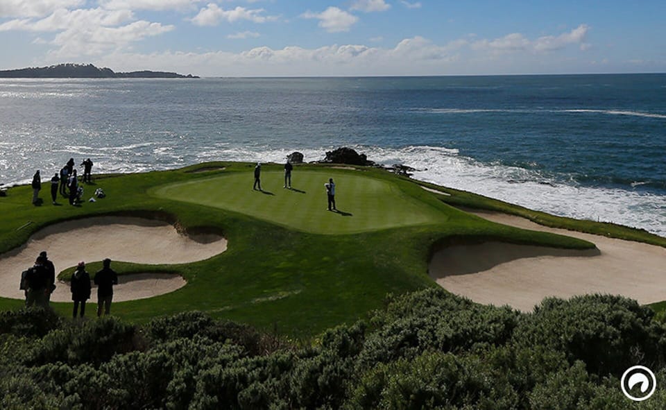 short drive to Pebble Beach Golf Links.  Walk to  downtown restaurants.