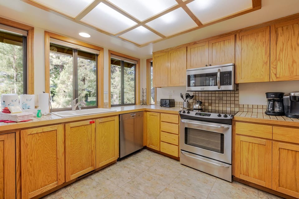 Kitchen - Main Level