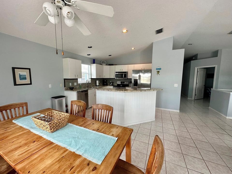 Dining Area/Kitchen