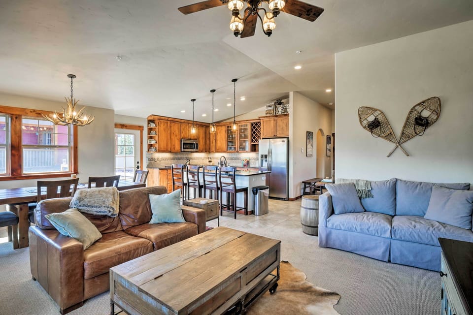 Living Room | Heated Floors | Free WiFi | Central Heating | Cable TV