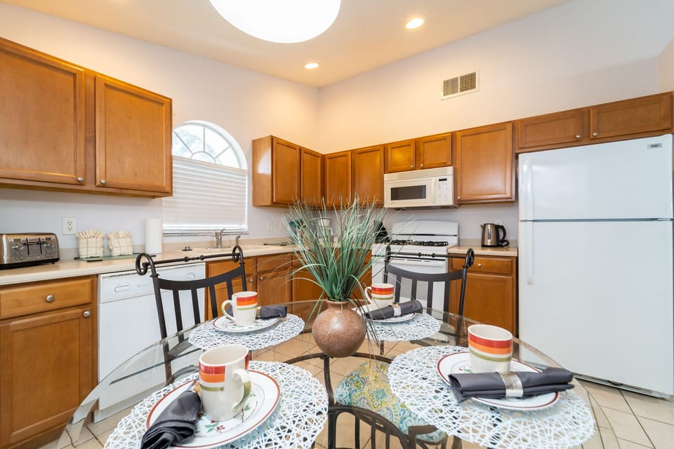 Fully equipped kitchen