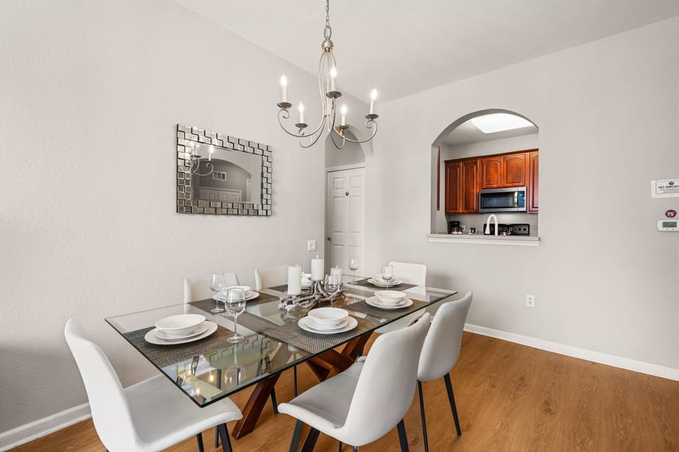 Elegant Dining Delight: Dine in style in our elegantly appointed dining room, where every meal becomes a memorable experience