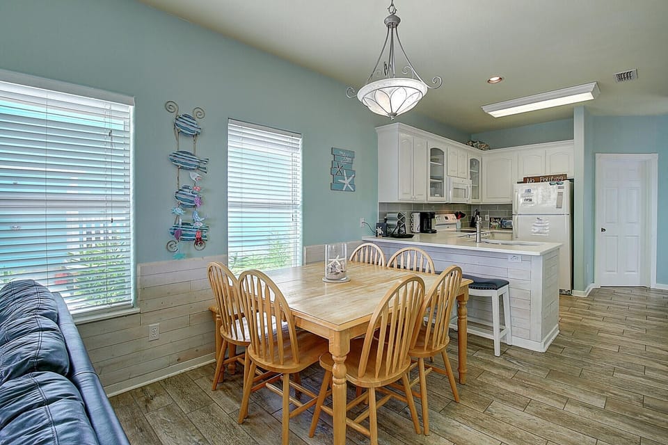 Living Area - Dining table seats 6- A sunny space for seaside suppers