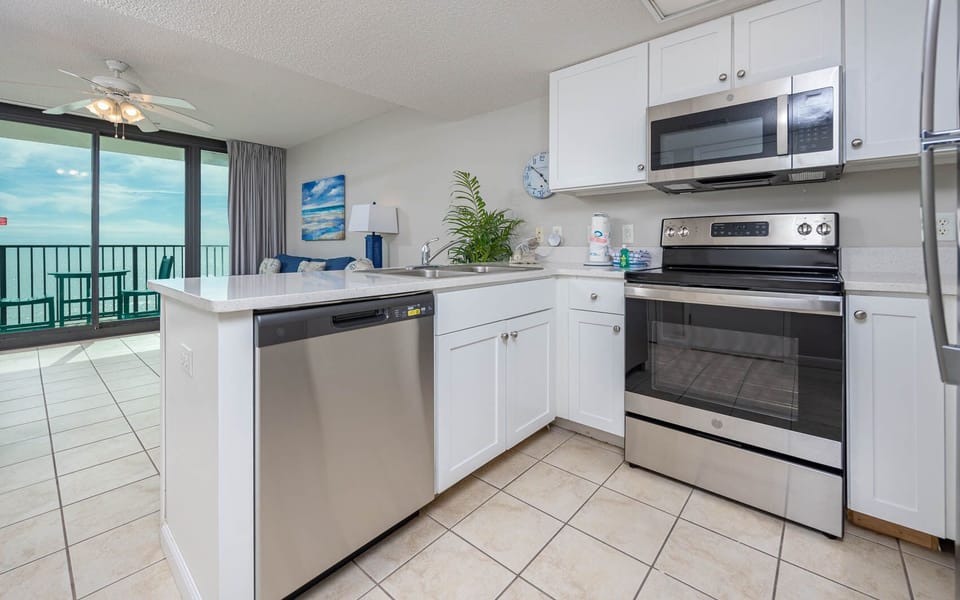 Discover a hotel kitchen that brings home to the beach with you and enhance your beachfront hotel experience