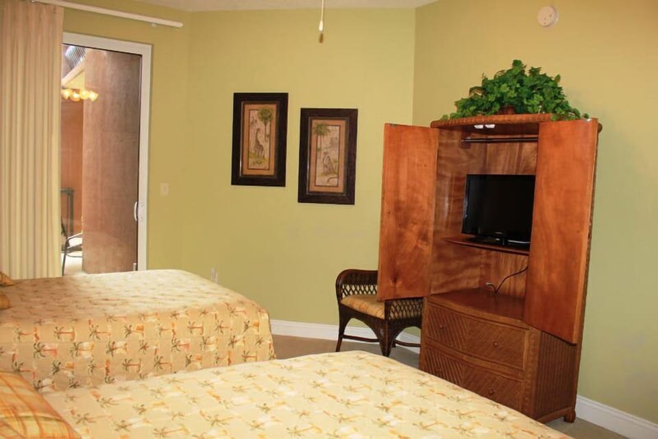 Addtional View of Guest Room w/ Flat Screen TV