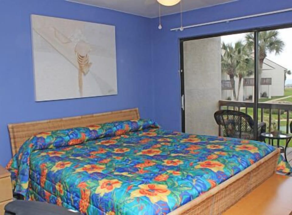 2nd Floor king suite with balcony and views of the gulf.