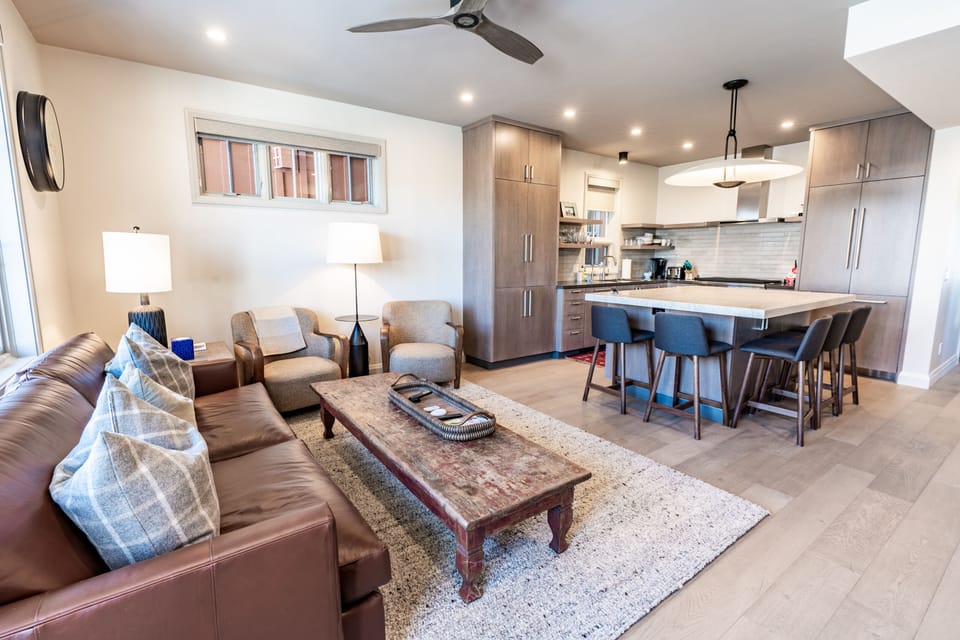 living/dining area