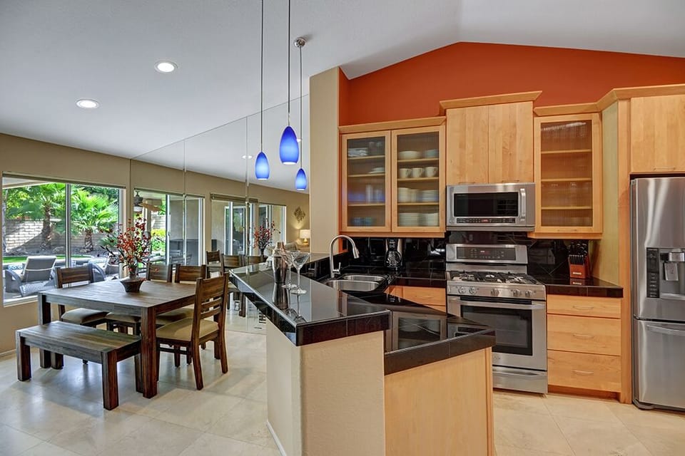 KITCHEN TO DINING TABLE rs.jpg