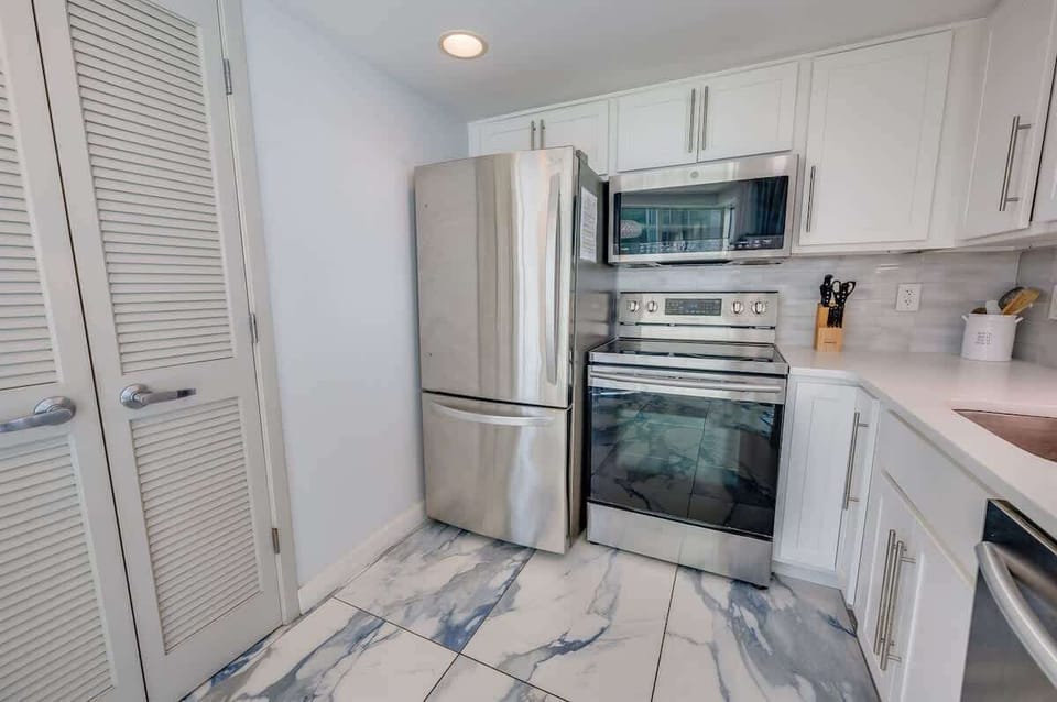 Large Kitchen Area