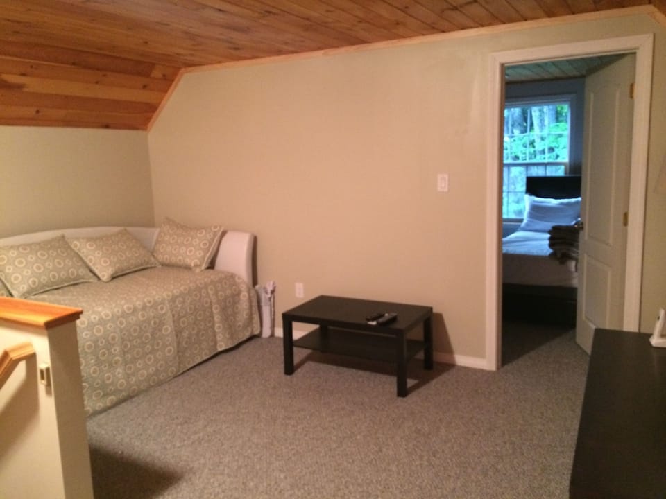 Trundle bed in the loft