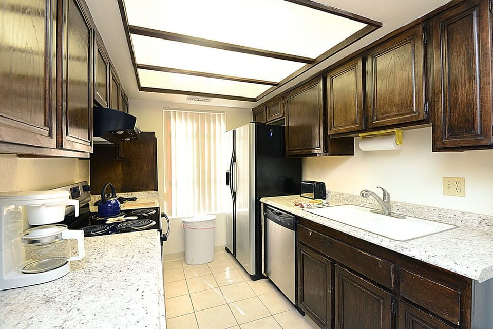 RC093 Ranch Club Getaway Kitchen 2