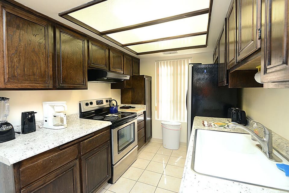 RC093 Ranch Club Getaway Kitchen