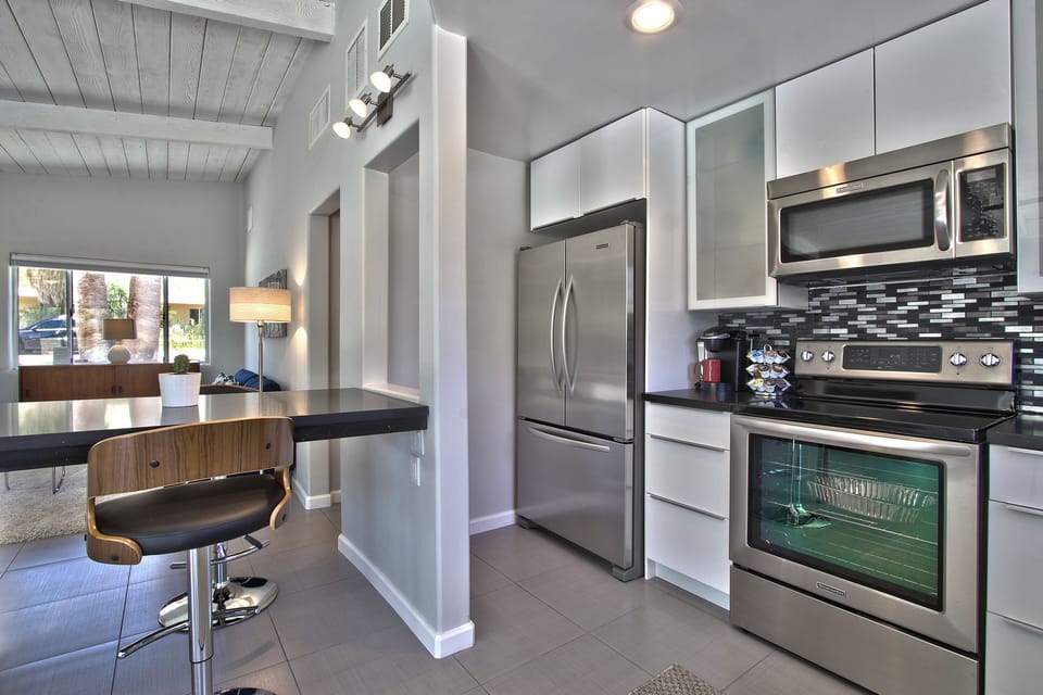 K0504 - 09 - KITCHEN 2.jpg