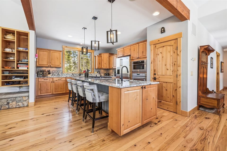 Kitchen - Lone Hand Lodge - Breckenridge Vacation Rental