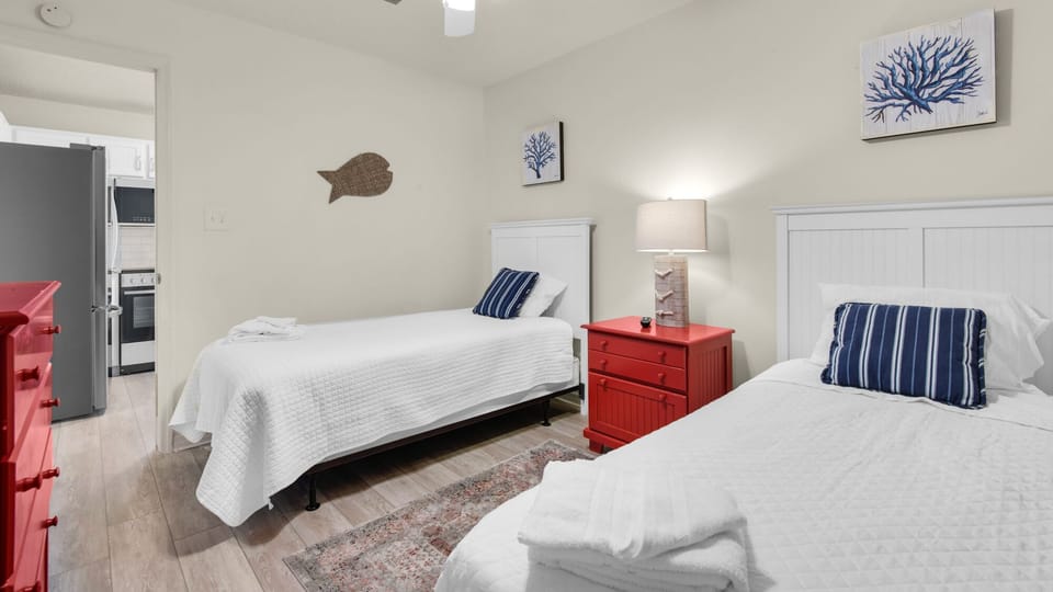 Beachwood Villas 10H 2 Twins Bedroom