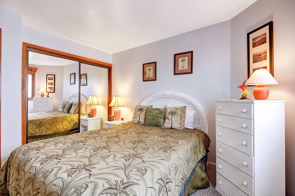22-GUEST BEDROOM REVERSE RS.jpg
