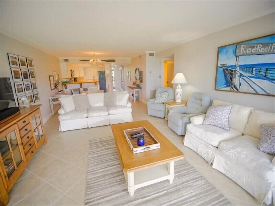 Living room 2