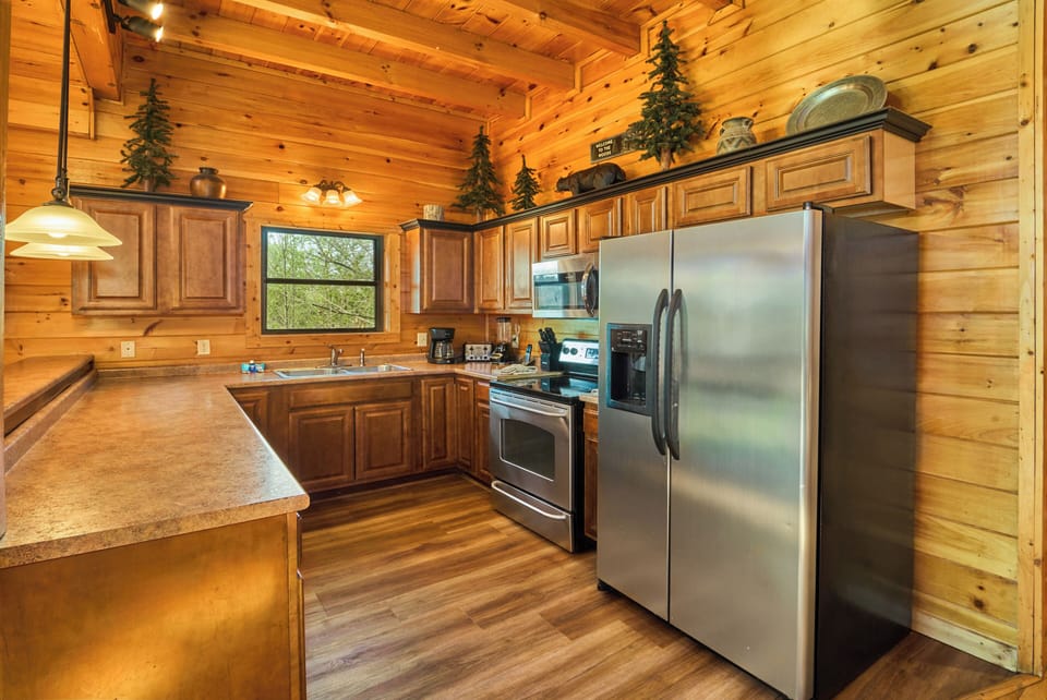 full kitchen