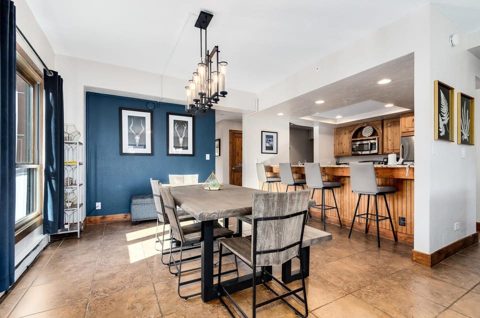 Dining room / kitchen