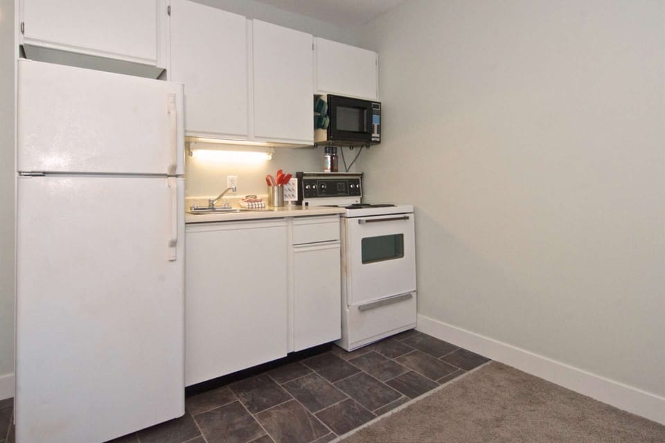 Small but well equipped kitchen