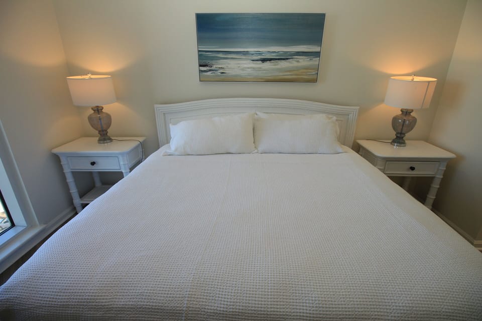 King sized bed in the second bedroom