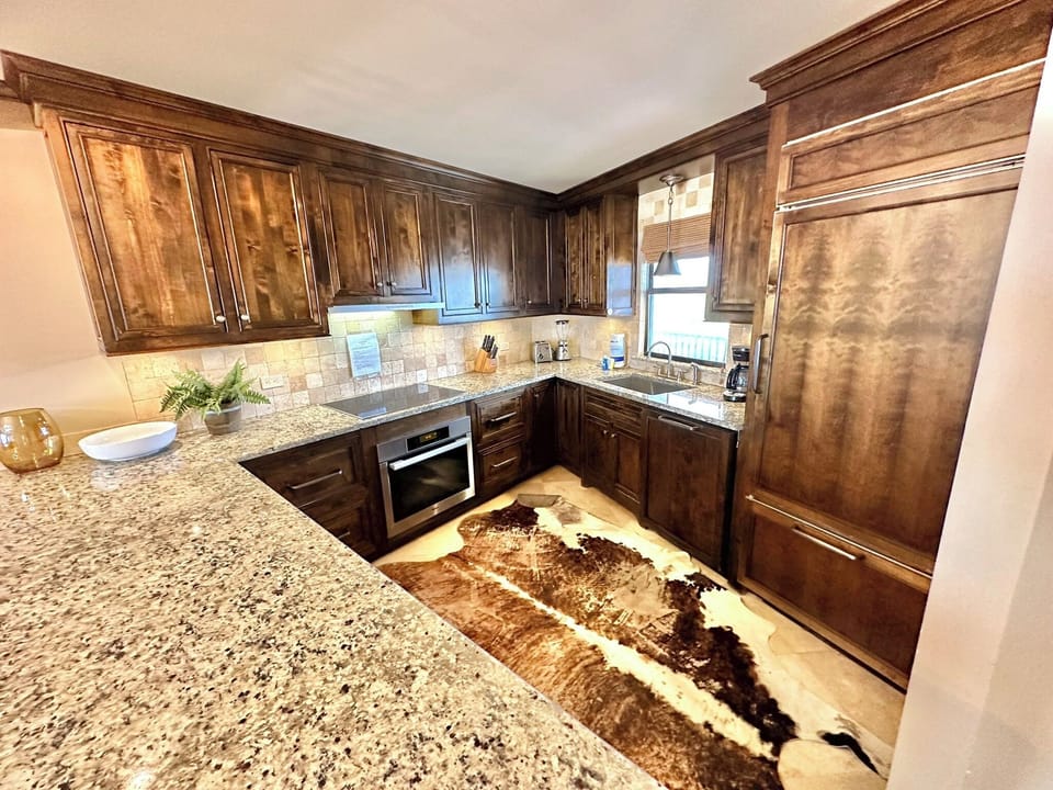 Fully stocked kitchen