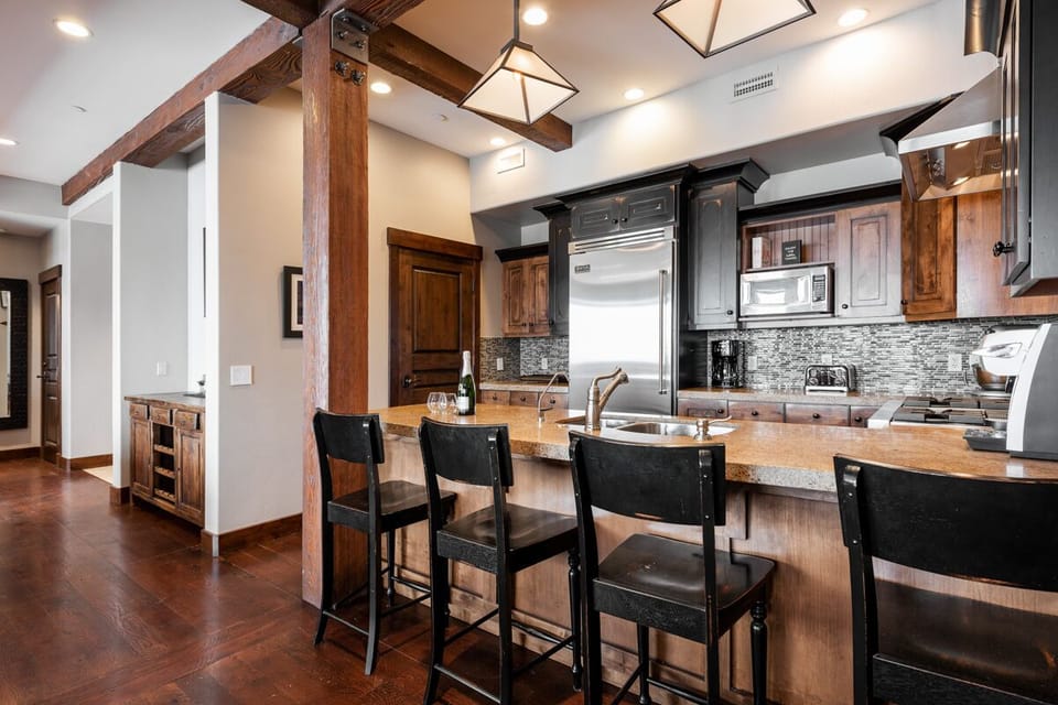  Kitchen