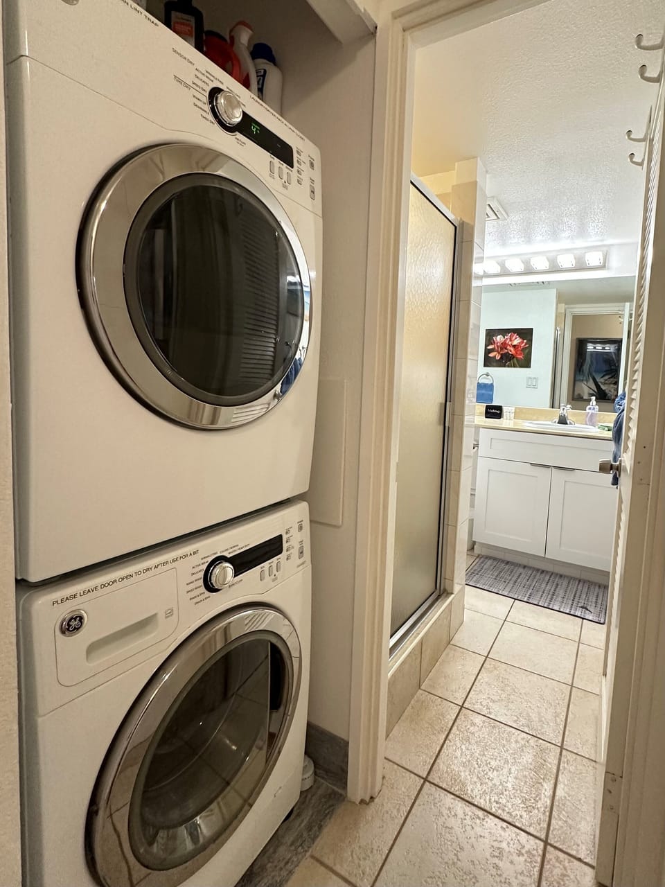 Your in-unit washer and dryer make it easy to pack light and keep fresh clothes ready throughout your stay, adding comfort and convenience to your vacation routine.