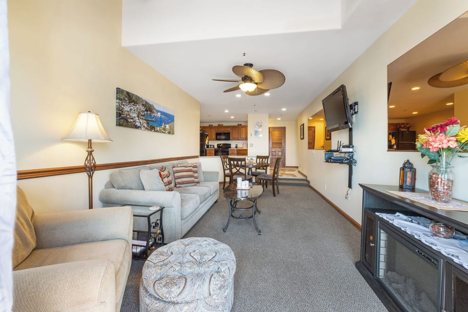 H169 - Living Room