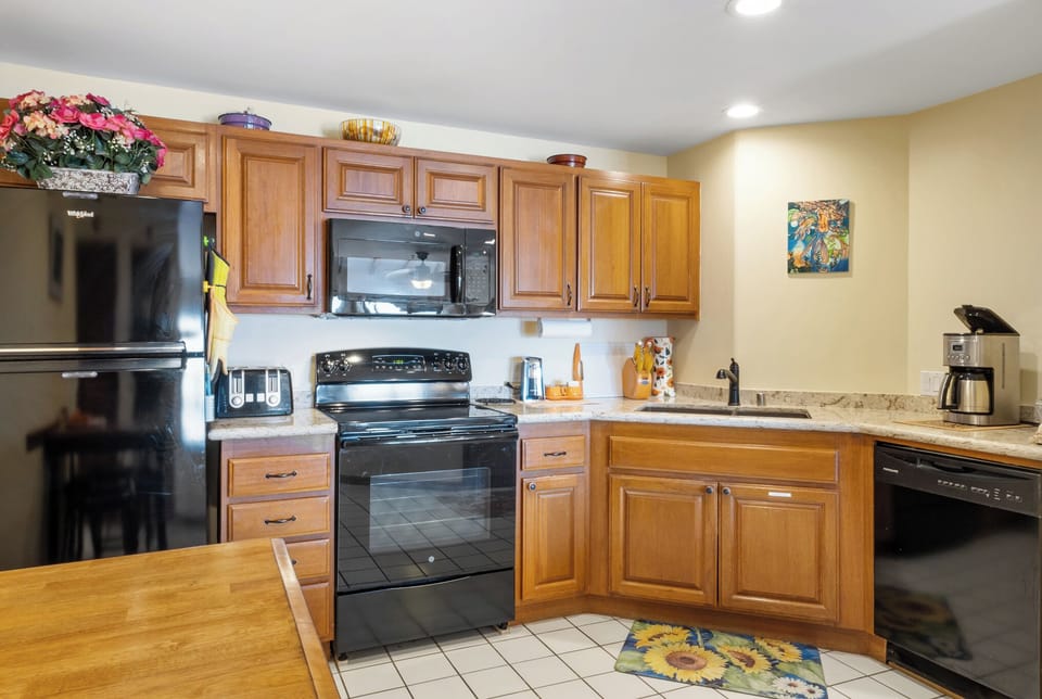 H169 - Kitchen