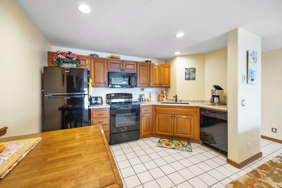 H169 - Kitchen Area