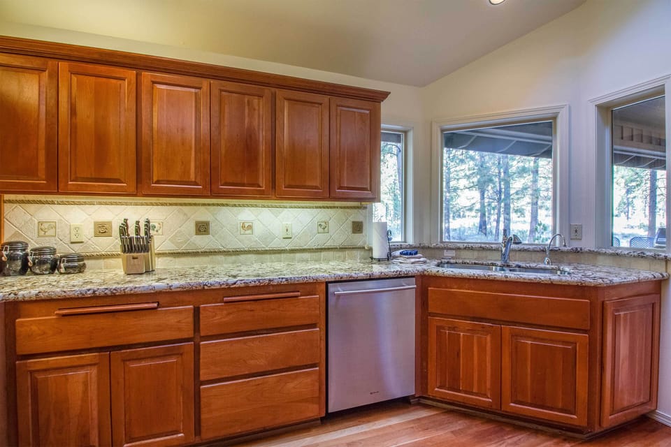 Kitchen - Main Level