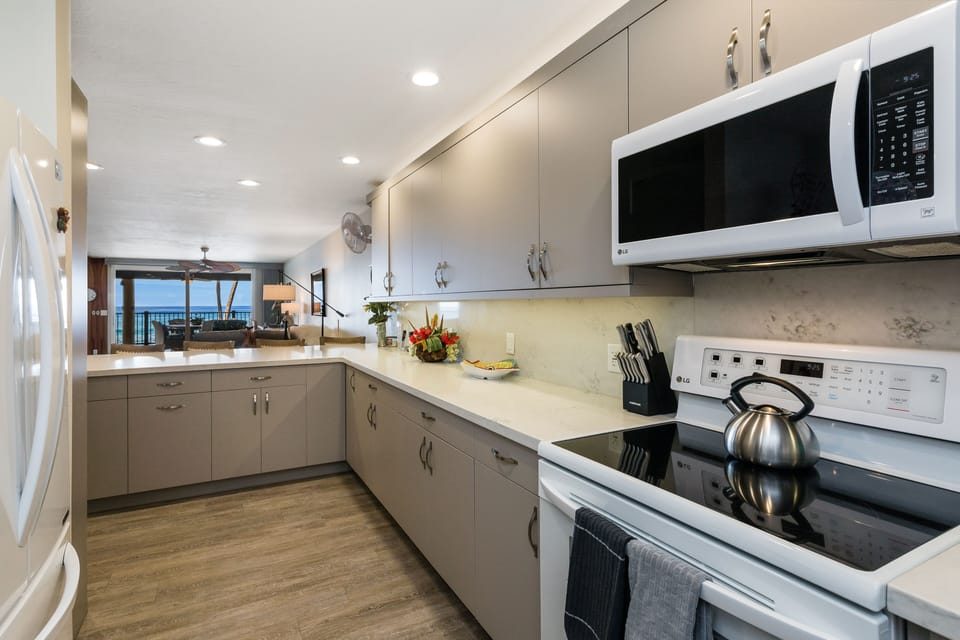 Another view of the kitchen