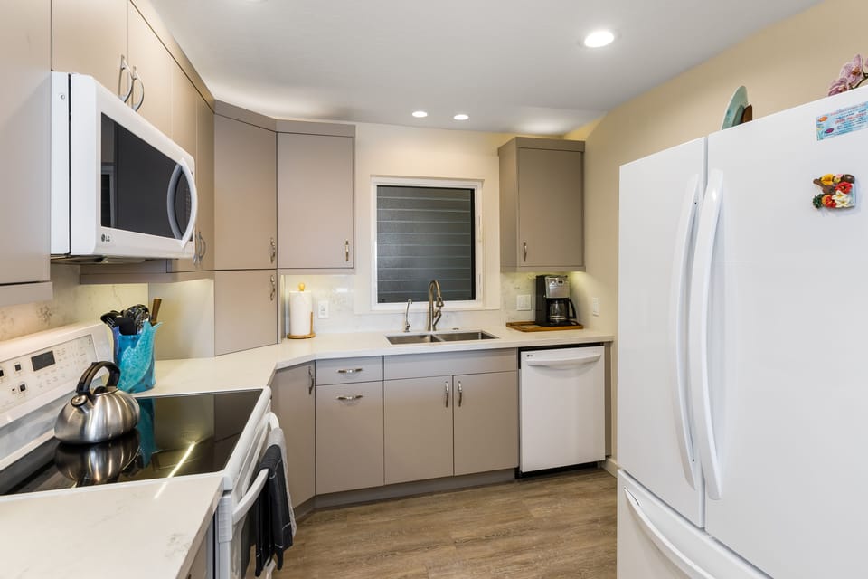 Another view of the kitchen