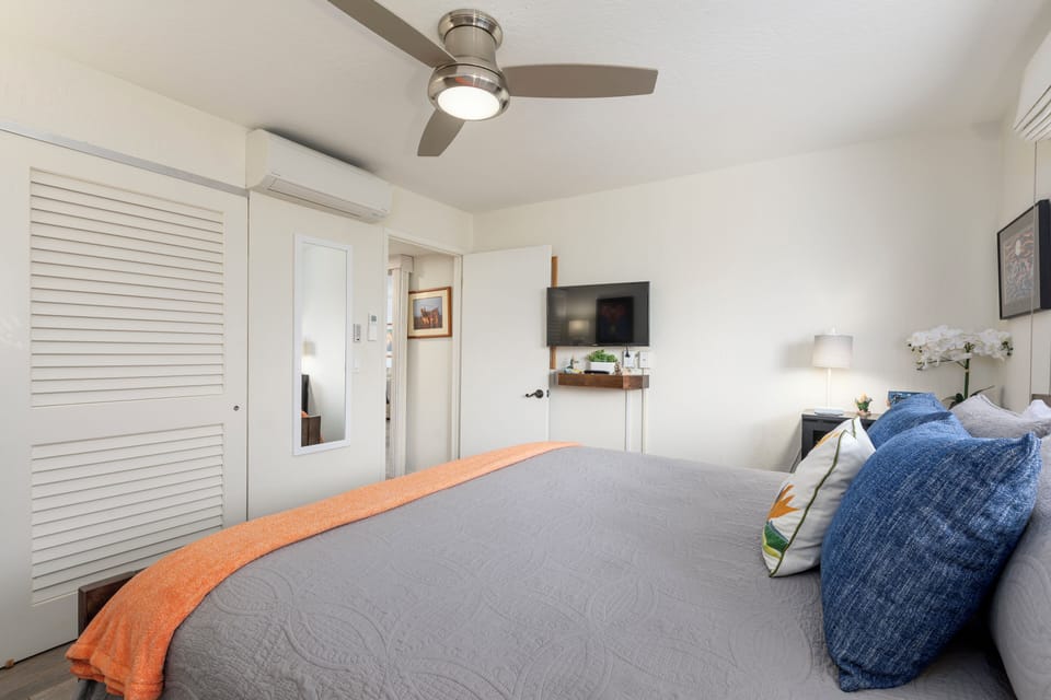 Another view of the 2nd bedroom