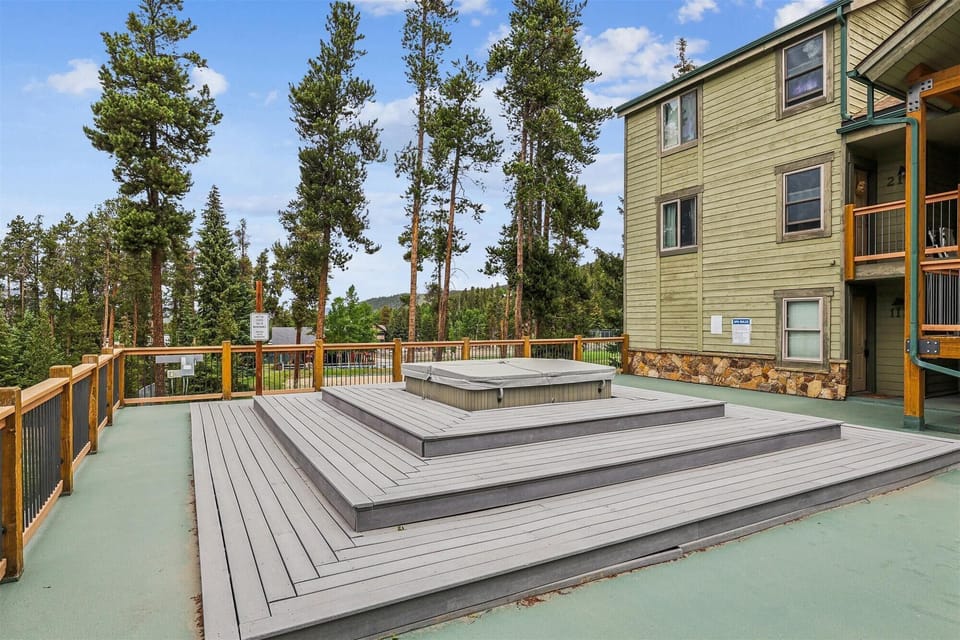 Hot Tub - Powder Ridge 108 - Breckenridge Vacation Rental