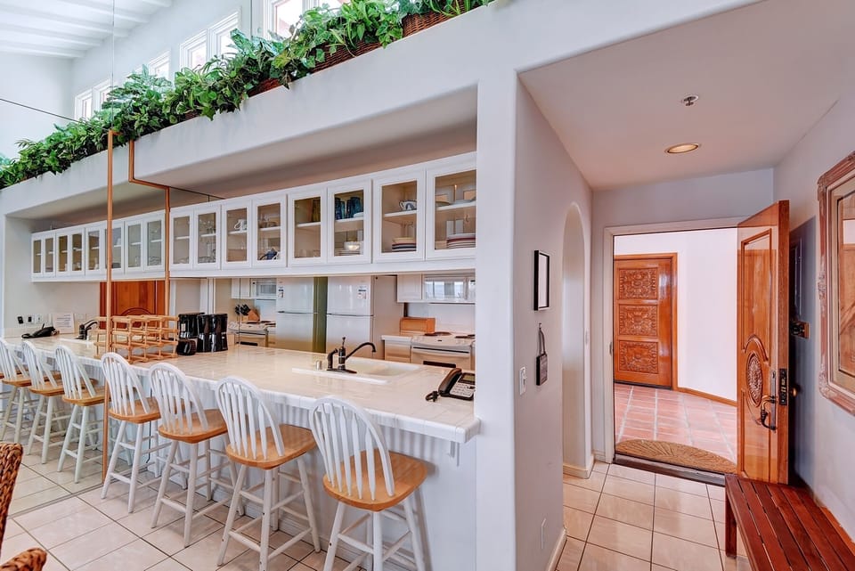 7-KITCHEN OVER BREAKFAST BAR RS.jpg