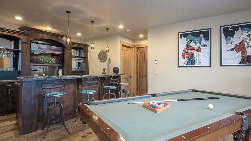 Recreation Room, Main Level, South - Pool table and bar area