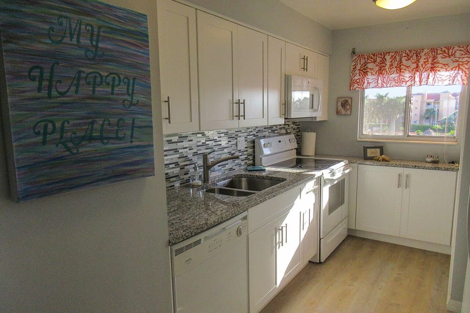 Leonardo Arms Fully Equipped Kitchen